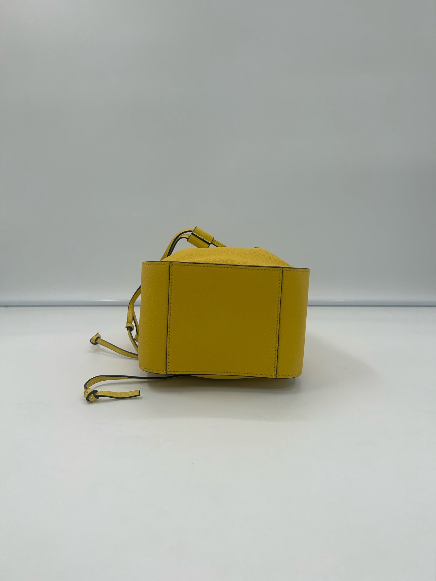 Loewe Yellow