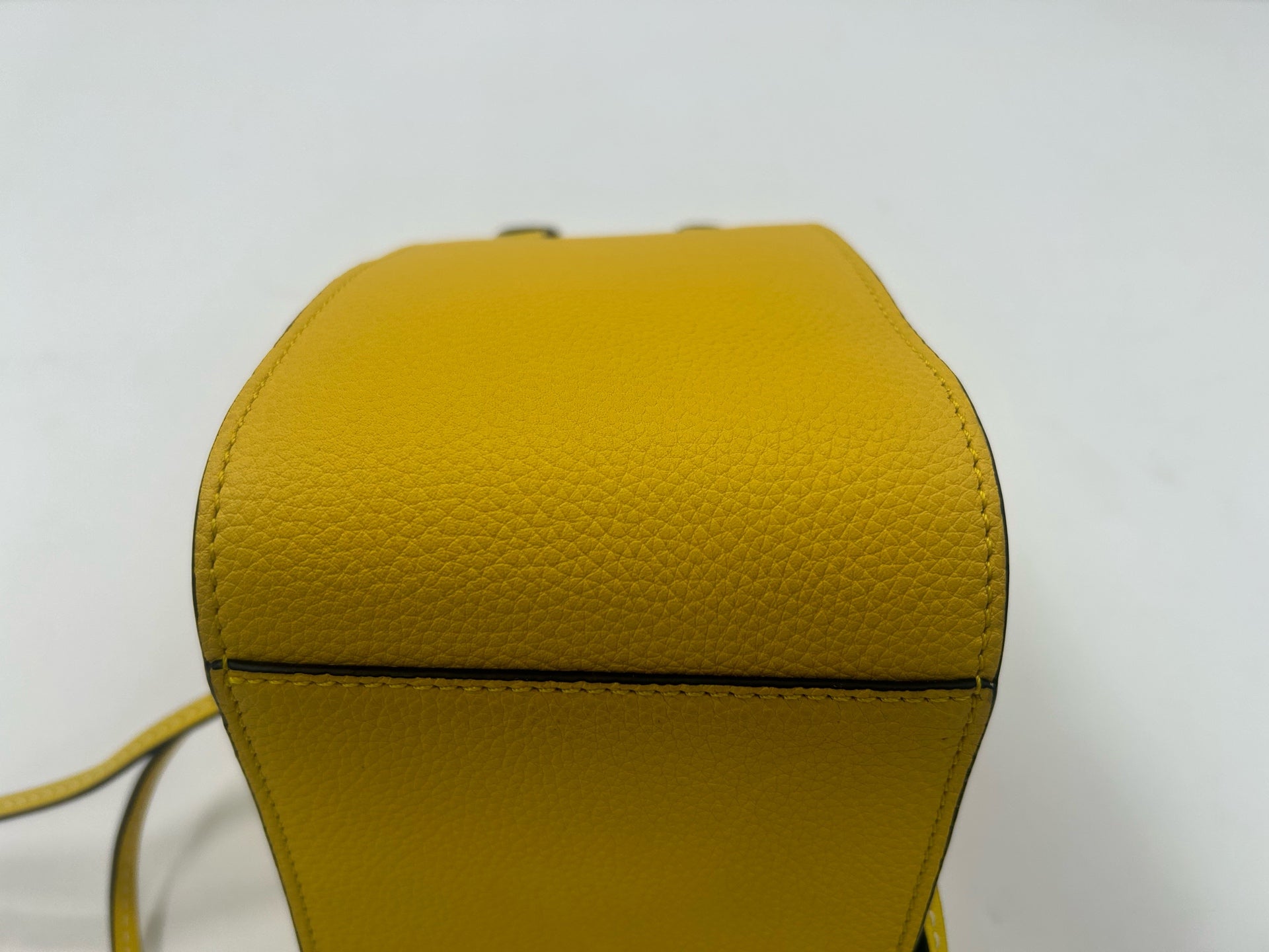 Loewe Yellow