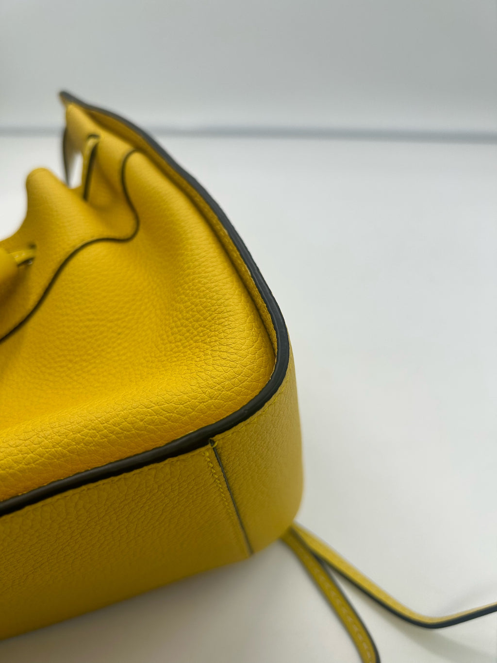 Loewe Yellow