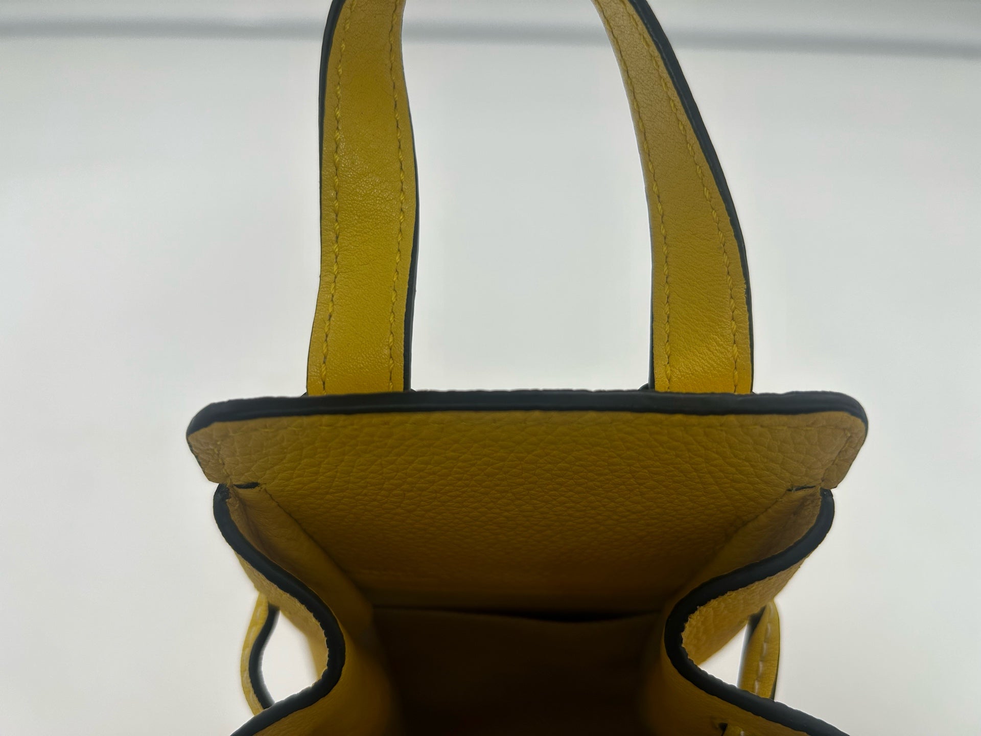 Loewe Yellow