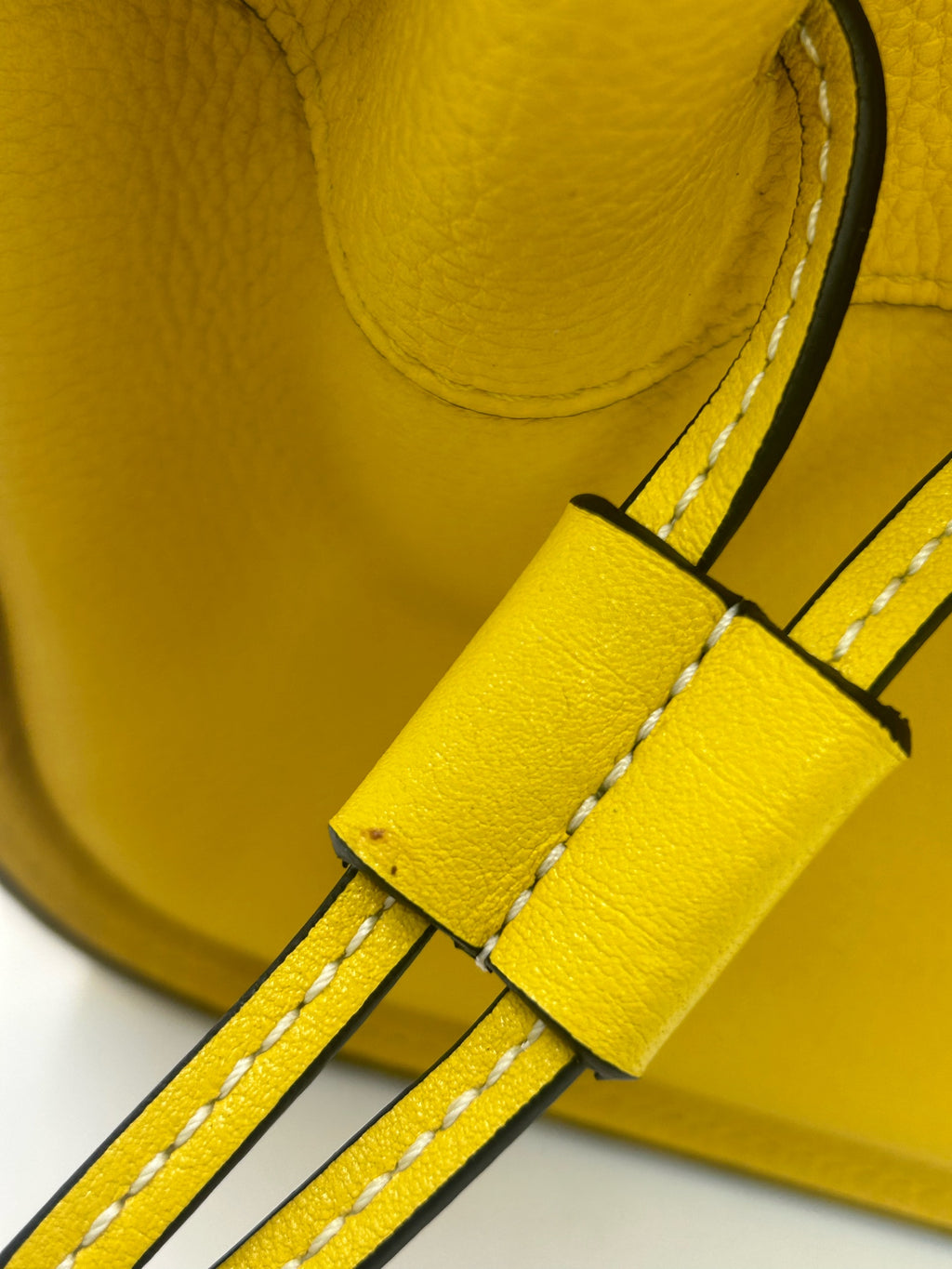 Loewe Yellow