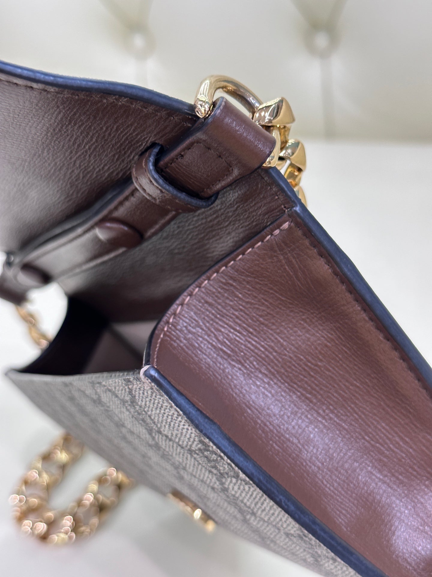 Gucci 724713HUHHX8565