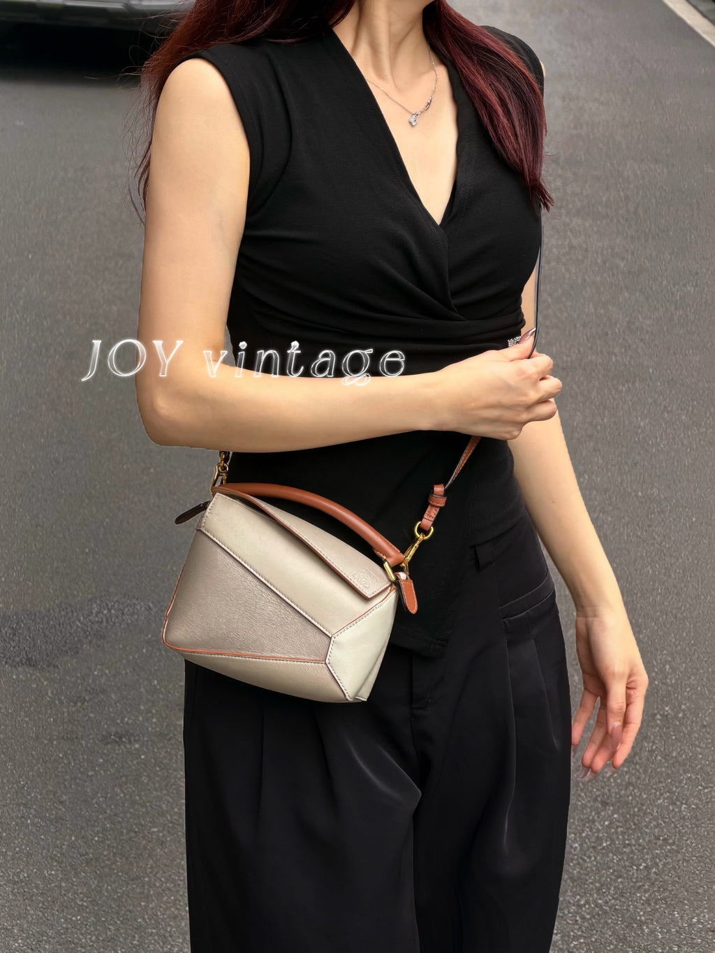 Loewe Handbag Leather Backpack 18 × 8 × 12.5 cm (can hold an iPhone 13 Pro Max) A510U95X34-5744