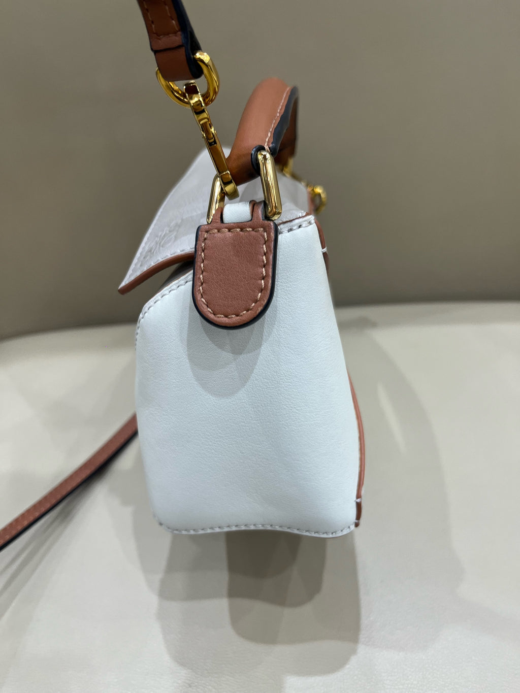 Loewe Handbag Leather Backpack 18 × 8 × 12.5 cm (can hold an iPhone 13 Pro Max) A510U95X34-5744