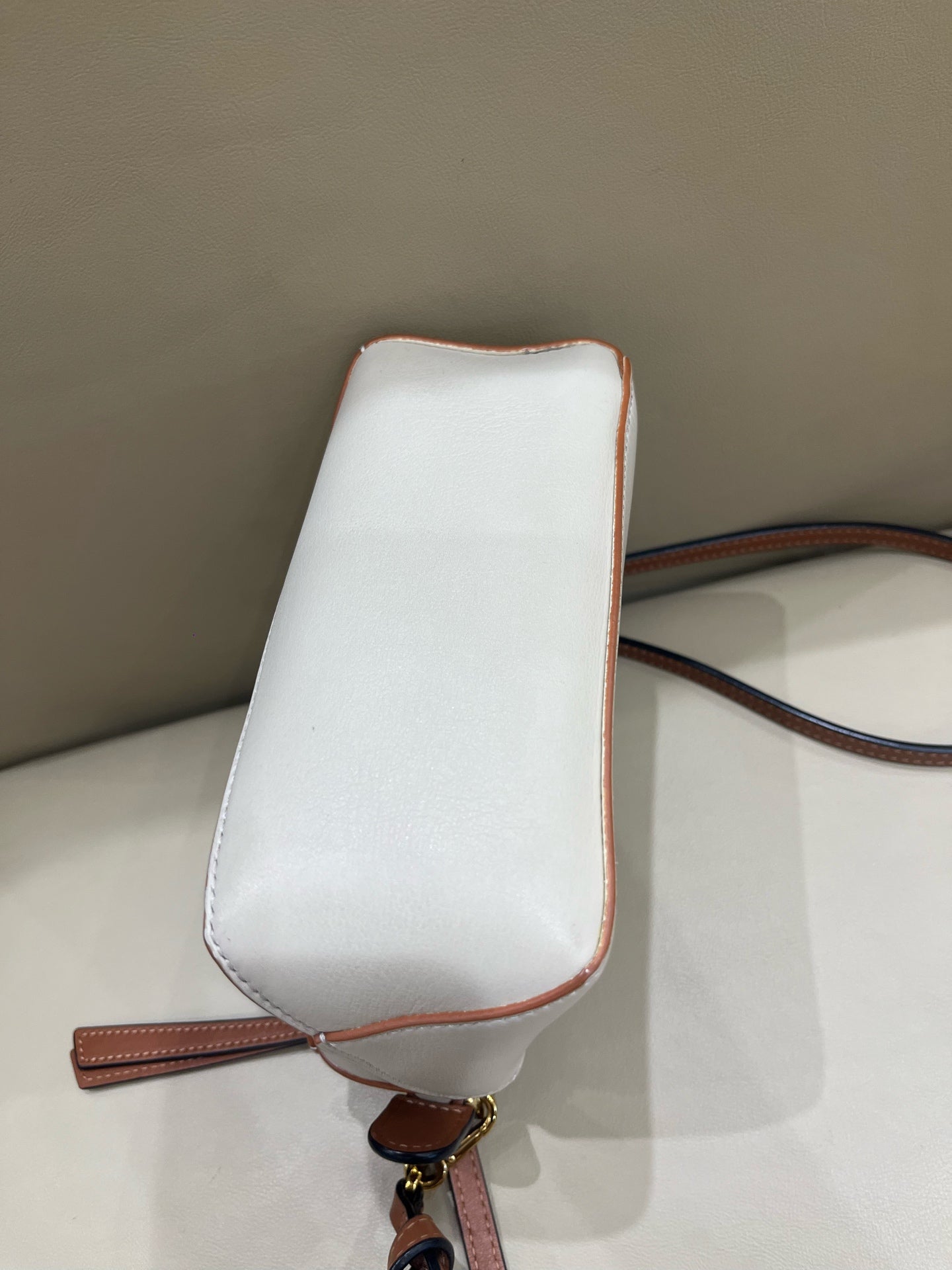 Loewe Handbag Leather Backpack 18 × 8 × 12.5 cm (can hold an iPhone 13 Pro Max) A510U95X34-5744