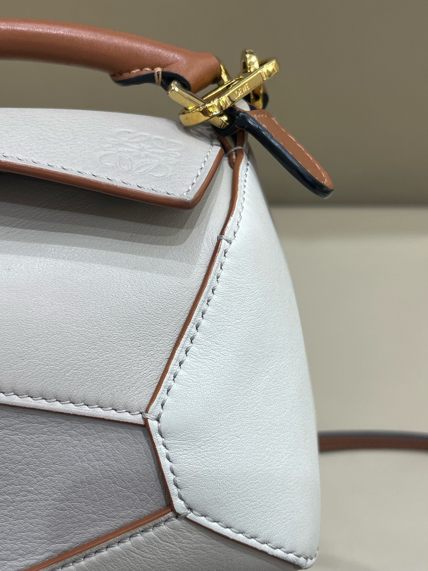Loewe Handbag Leather Backpack 18 × 8 × 12.5 cm (can hold an iPhone 13 Pro Max) A510U95X34-5744