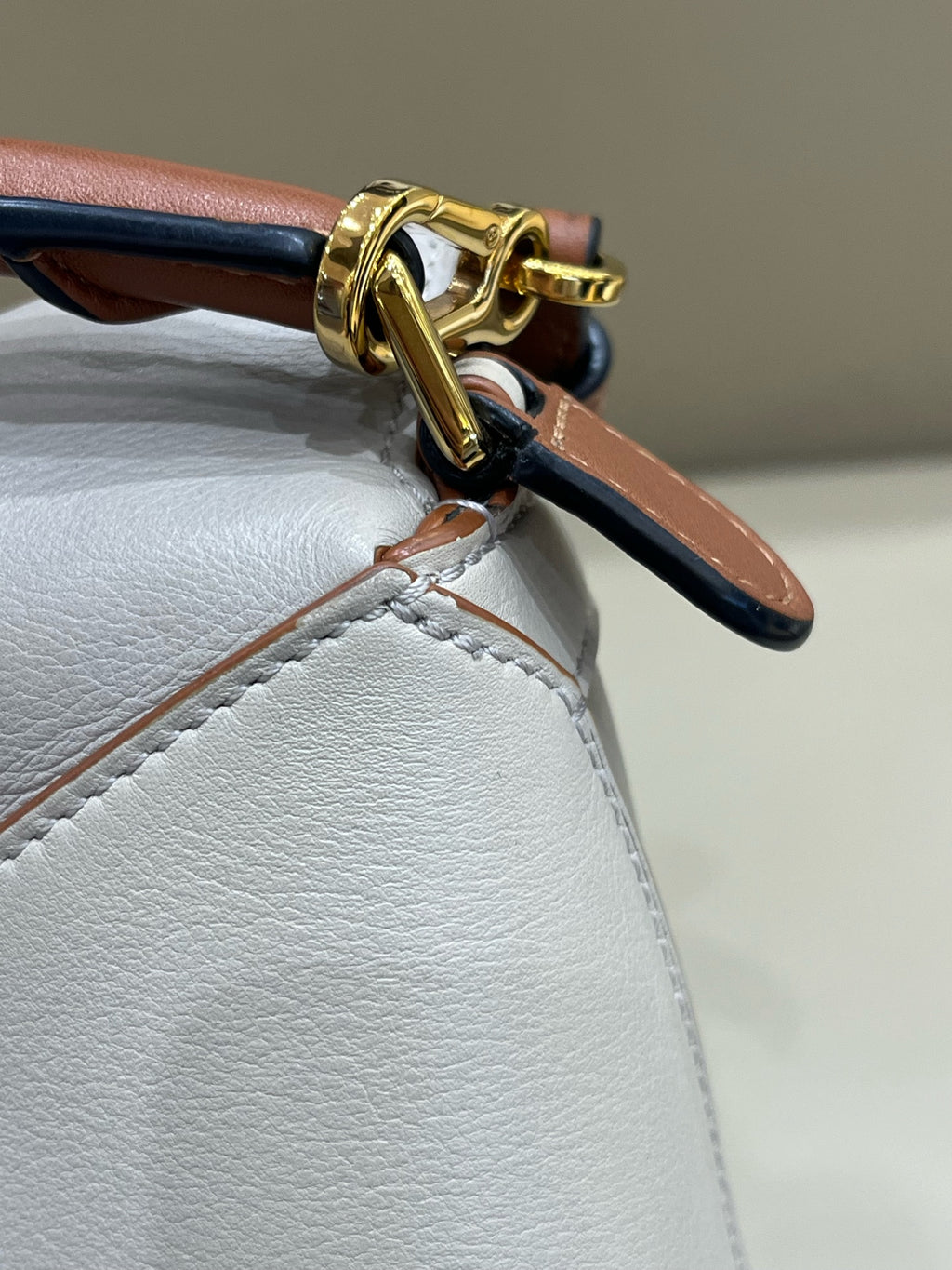 Loewe Handbag Leather Backpack 18 × 8 × 12.5 cm (can hold an iPhone 13 Pro Max) A510U95X34-5744