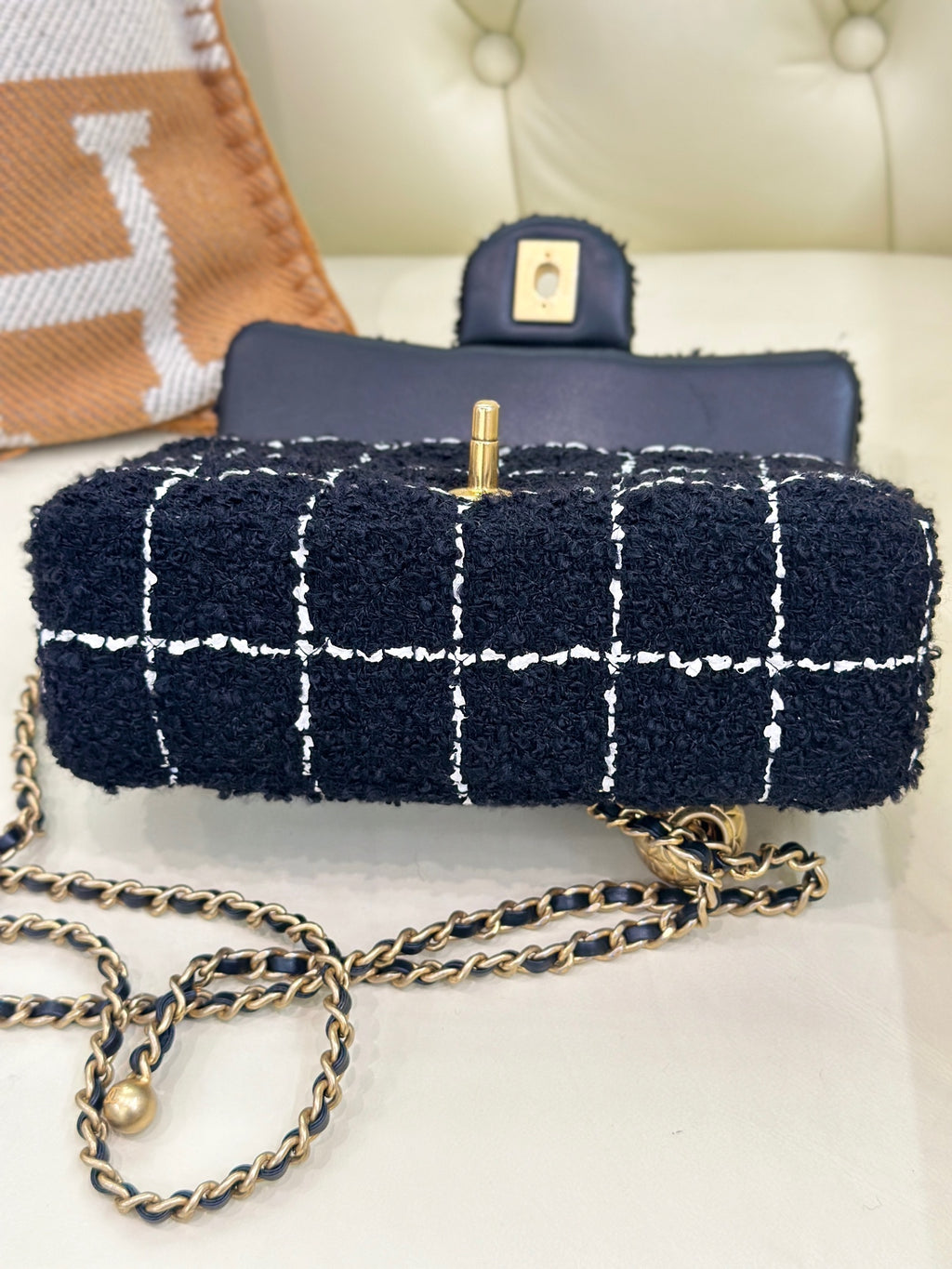 Chanel Mouth cover bag 20×7×13 AS1787-B14718-M9999