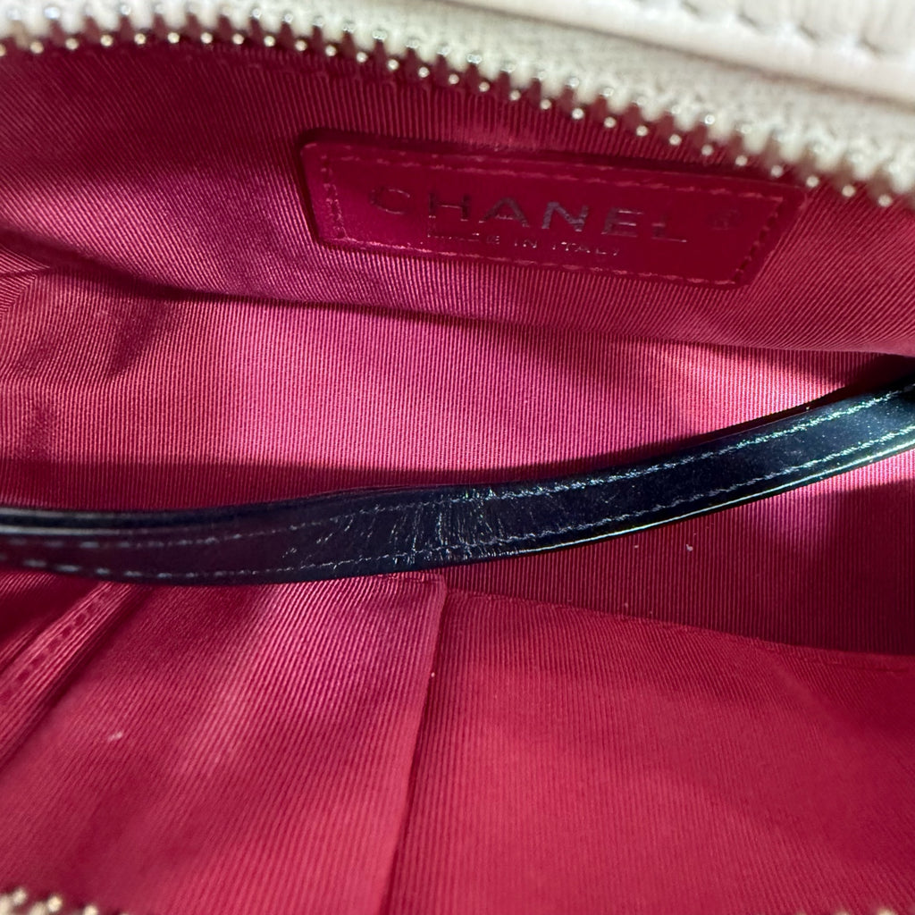 Chanel Stray Bag Crossbody 20×8×18 A91810-Y61477-C0204