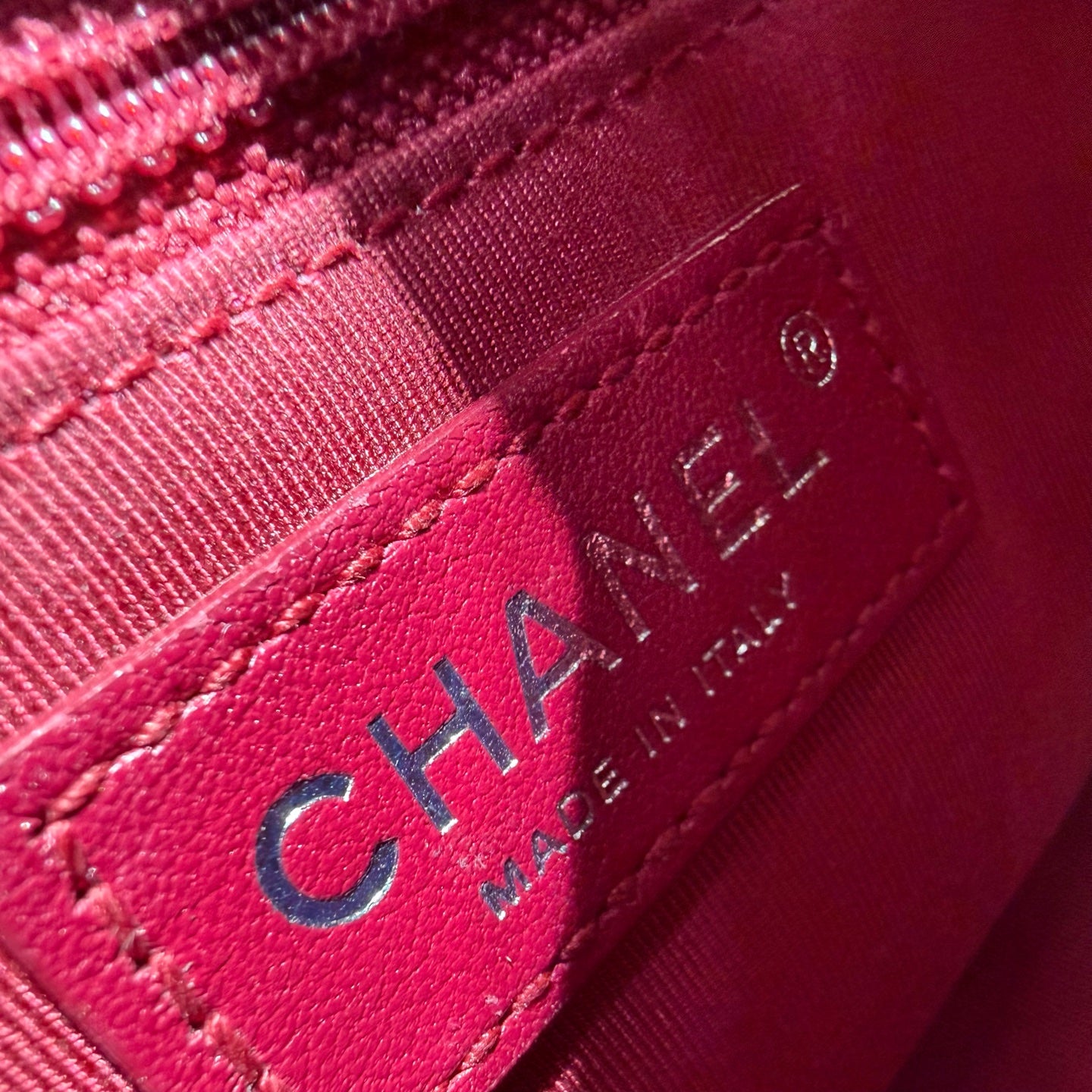 Chanel Stray Bag Crossbody 20×8×18 A91810-Y61477-C0204