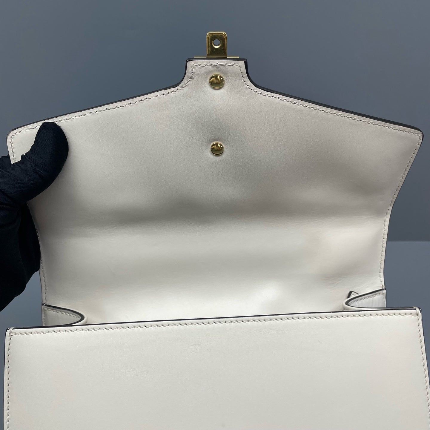 Gucci White