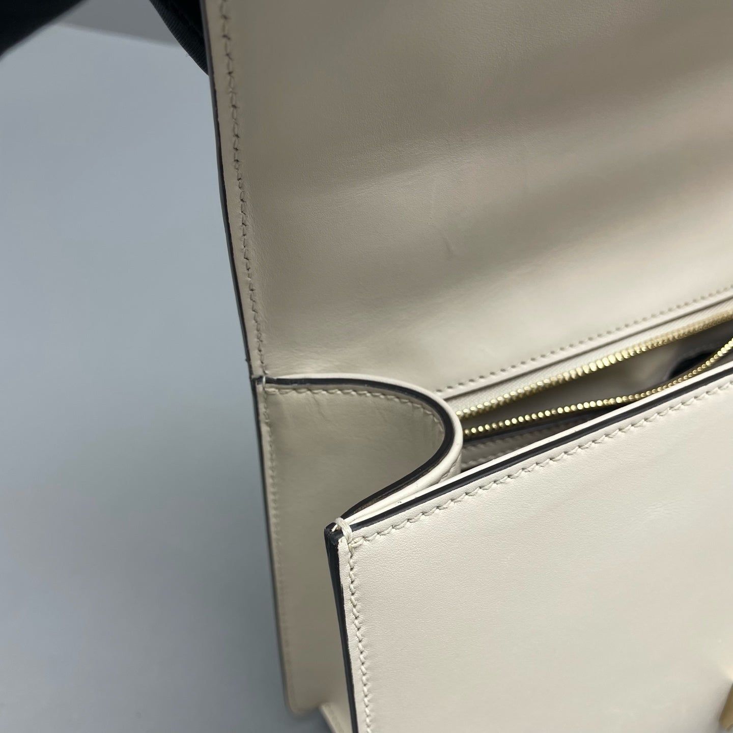 Gucci White