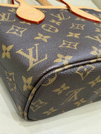 Louis Vuitton Neverfull Bb Crossbody 24 x 14 x 9 M46705