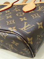 Louis Vuitton Neverfull Bb Crossbody 24 x 14 x 9 M46705