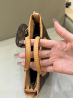 Louis Vuitton Neverfull Bb Crossbody 24 x 14 x 9 M46705
