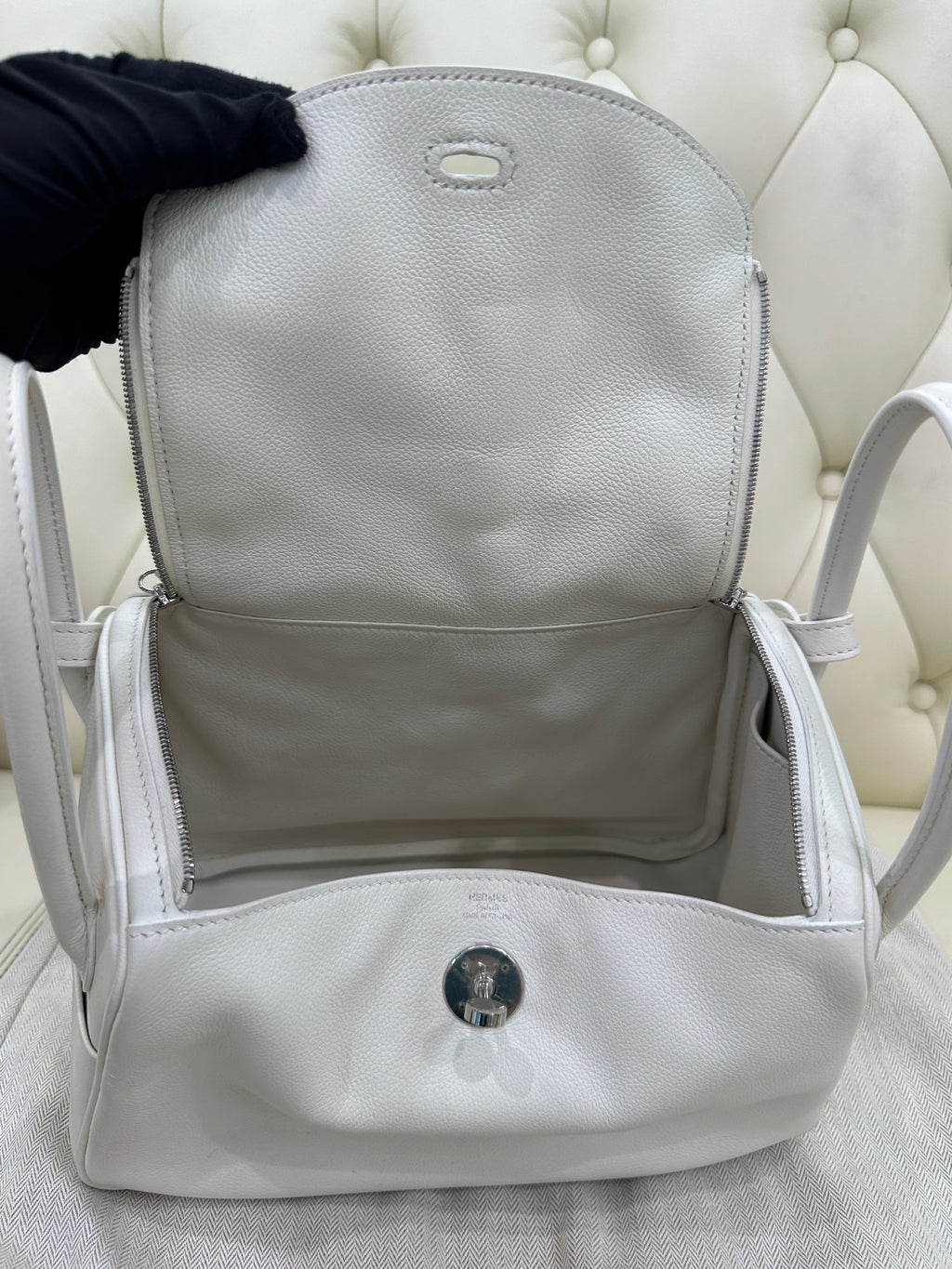 Hermes White