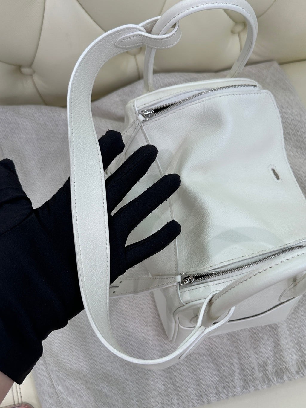 Hermes White