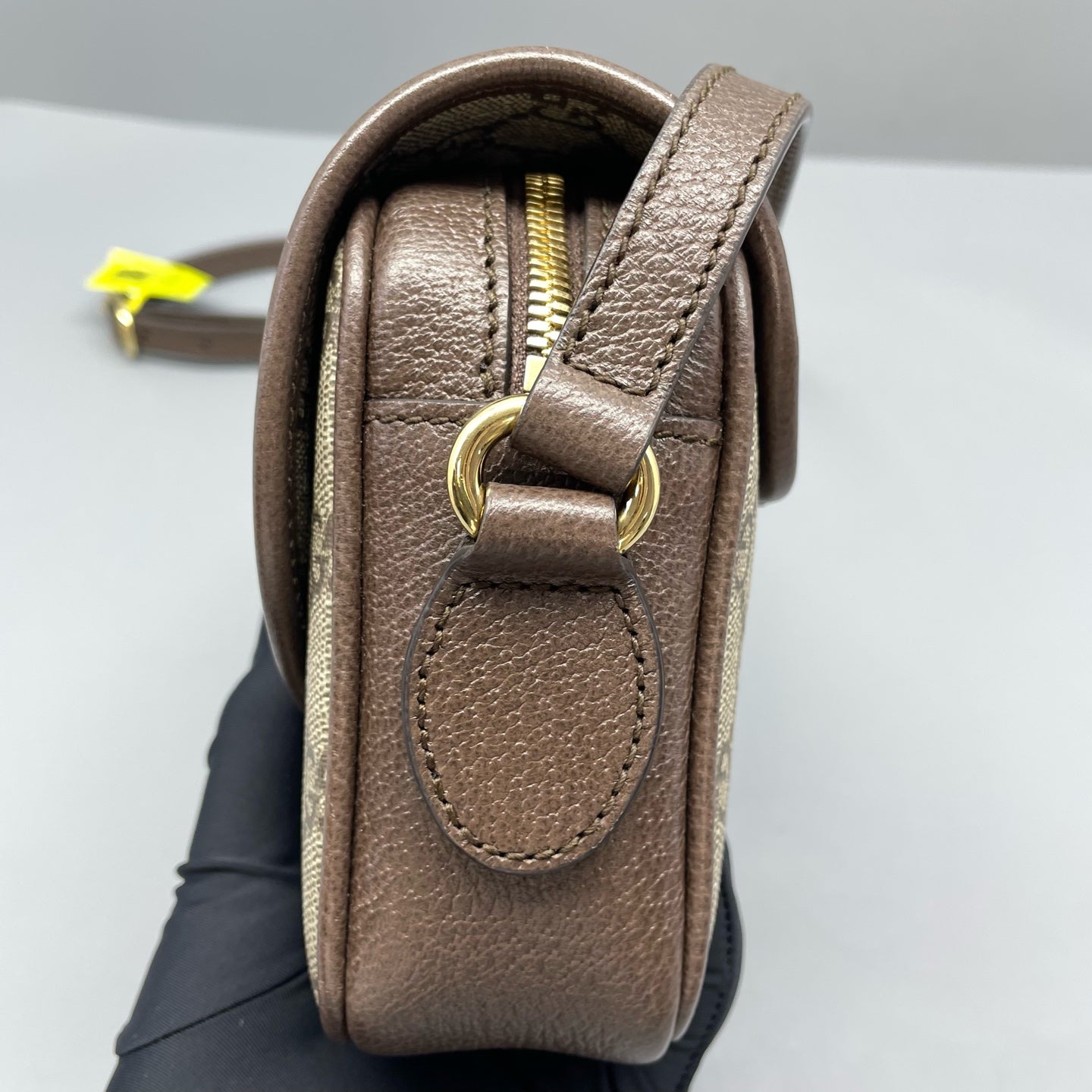 Gucci Messenger Bag