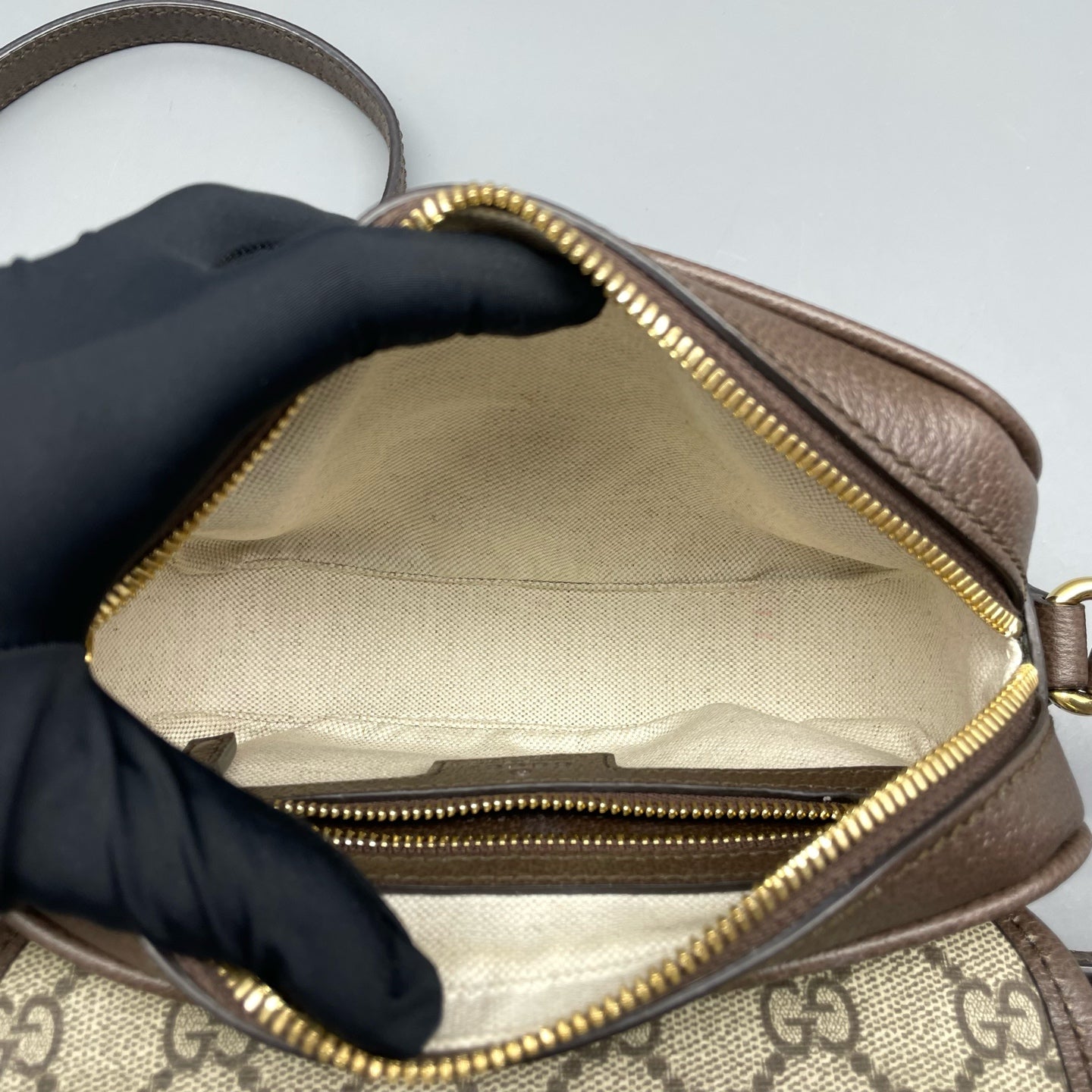 Gucci Messenger Bag