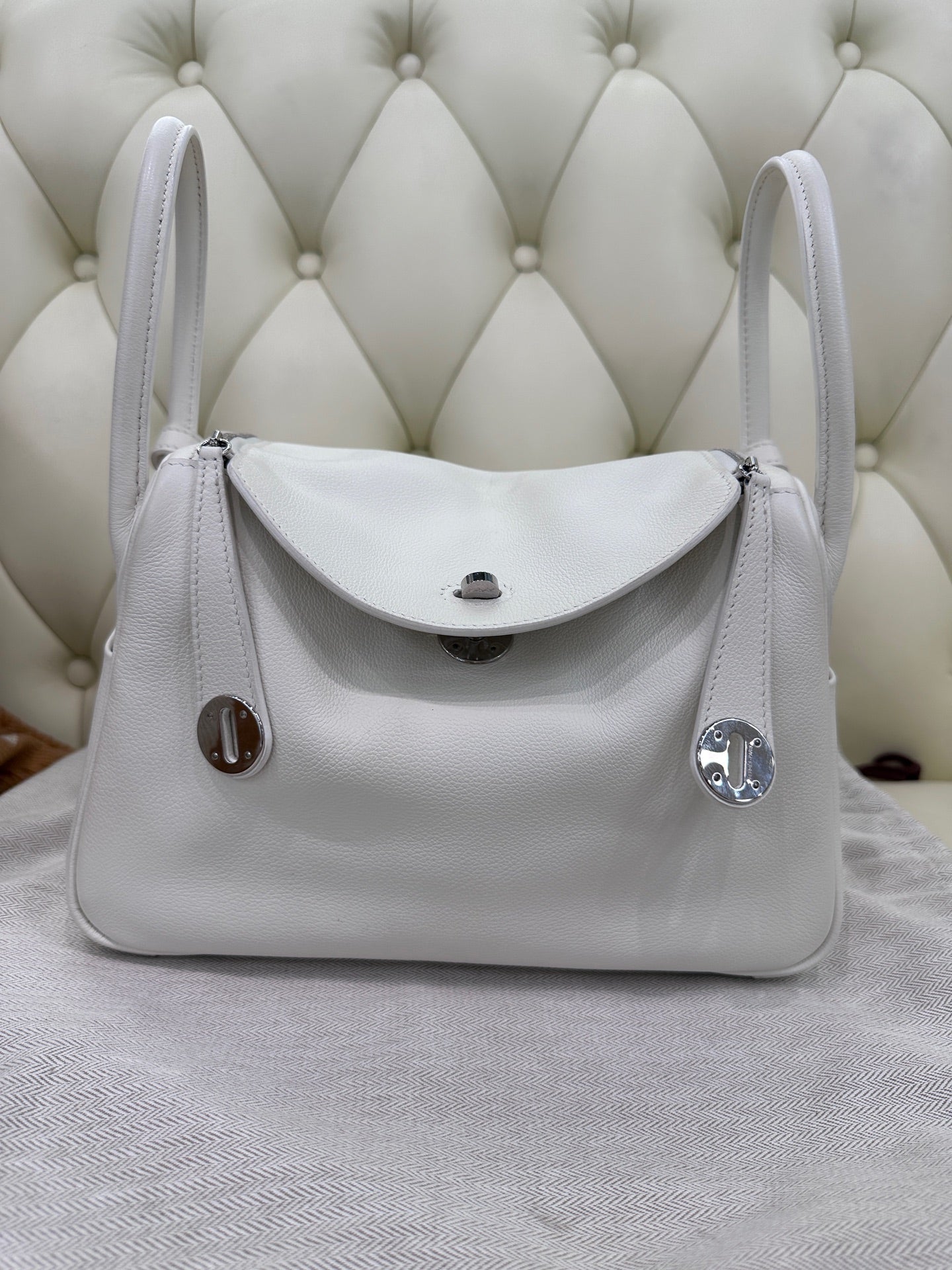 Hermes White