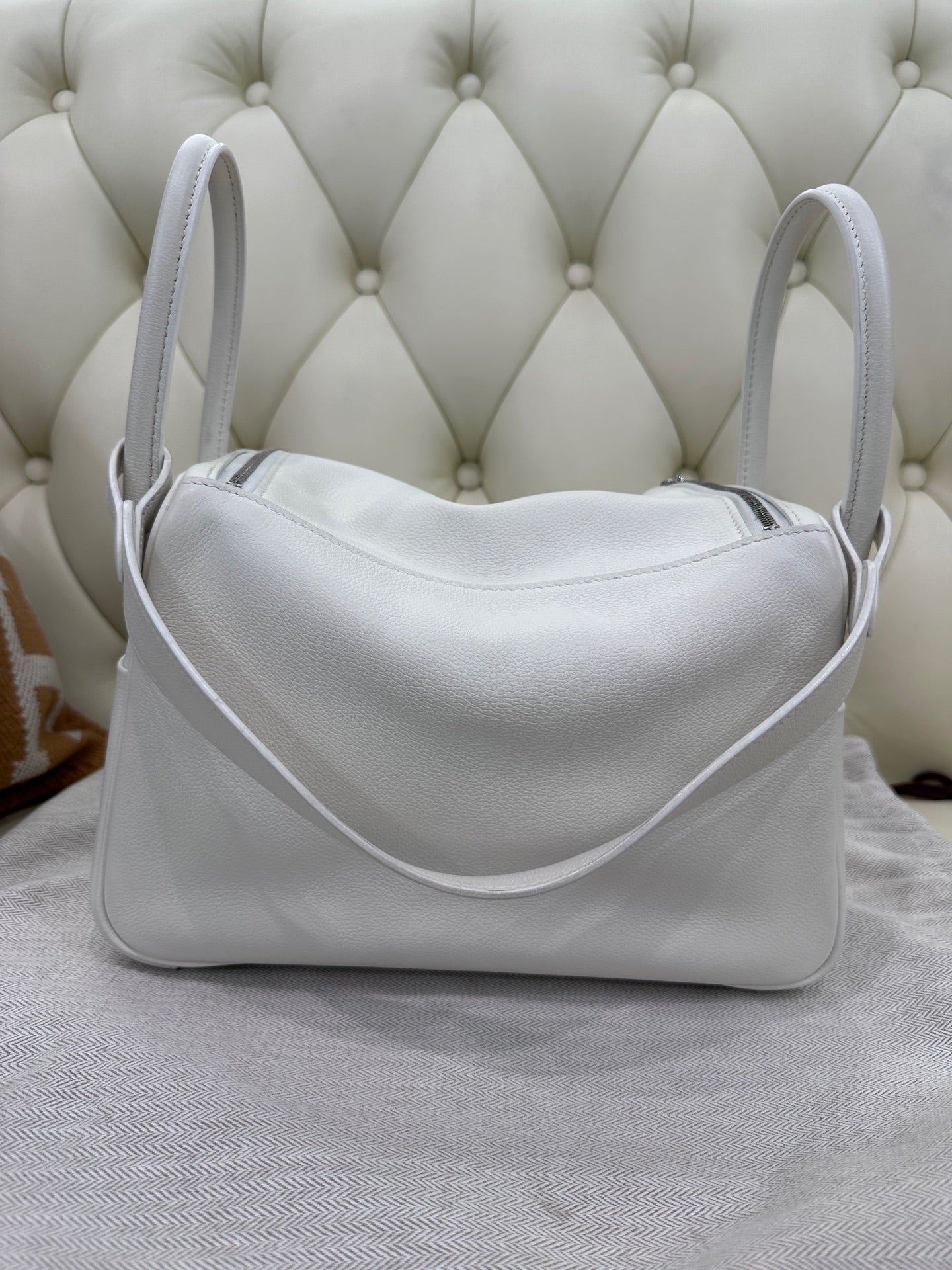 Hermes White