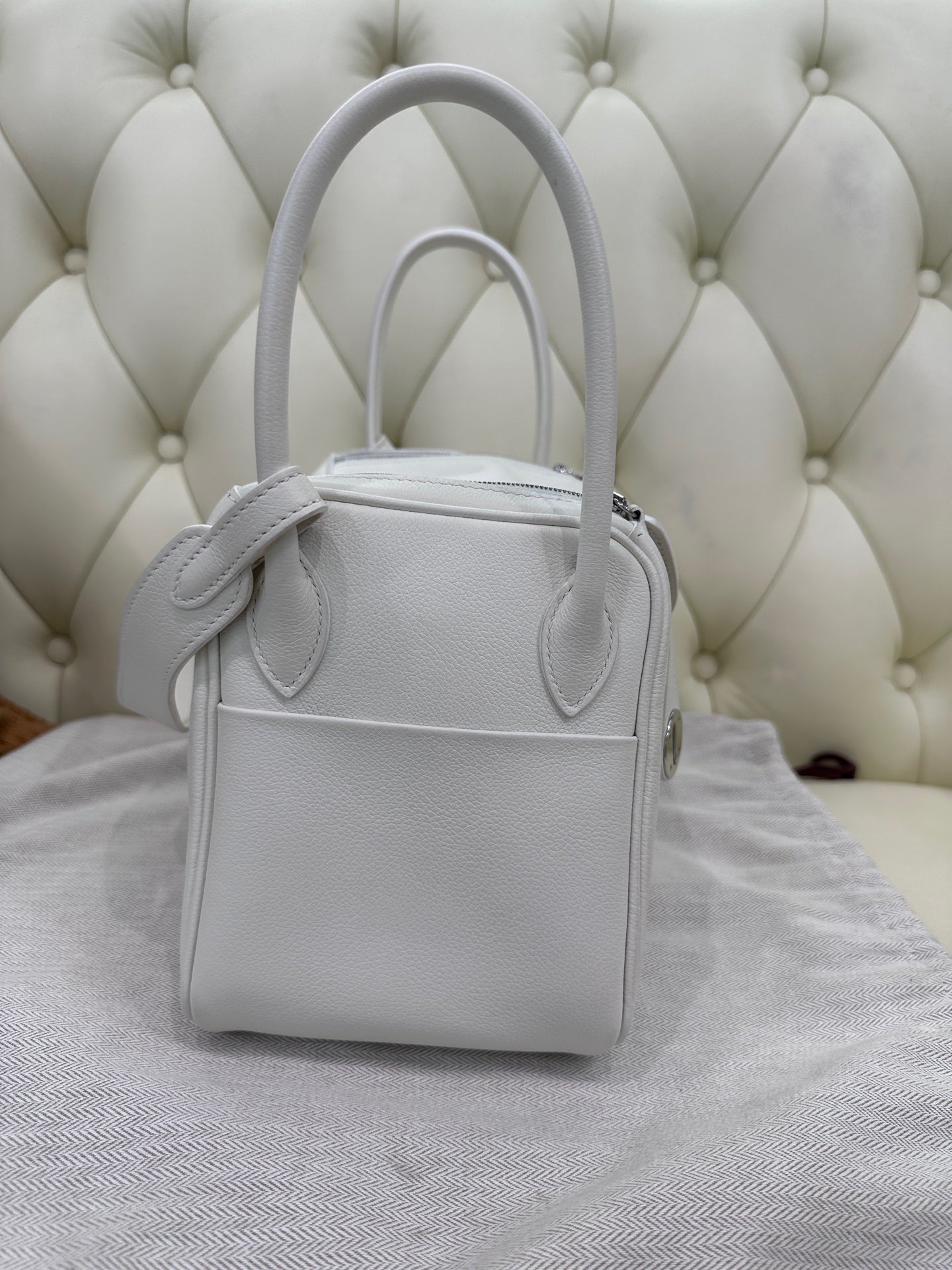 Hermes White