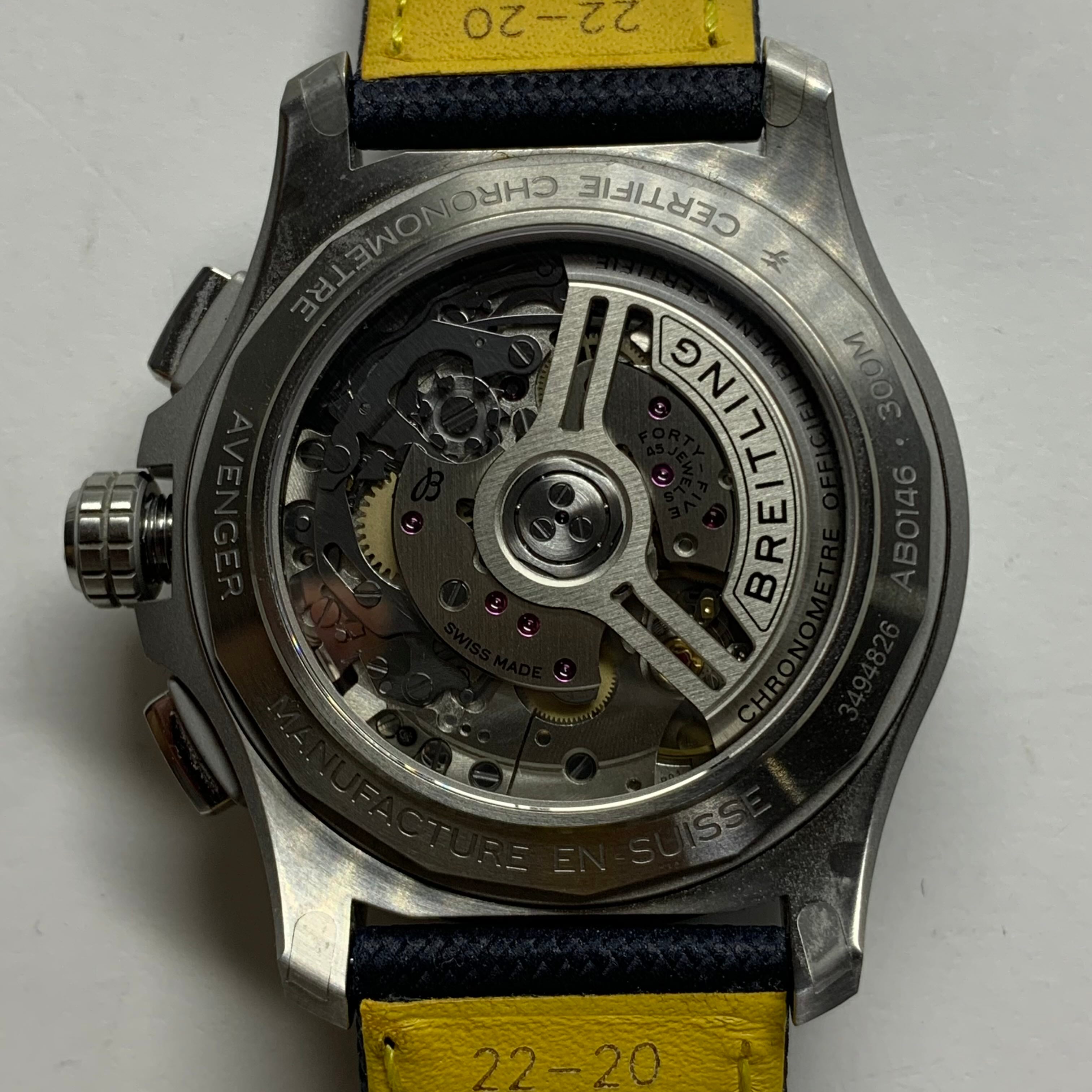 Breitling Avenger B01 Chronograph 42 42 AB0146101C1X1