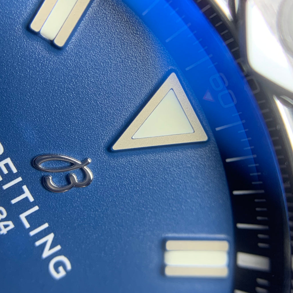 Breitling Avenger B01 Chronograph 42 42 AB0146101C1X1