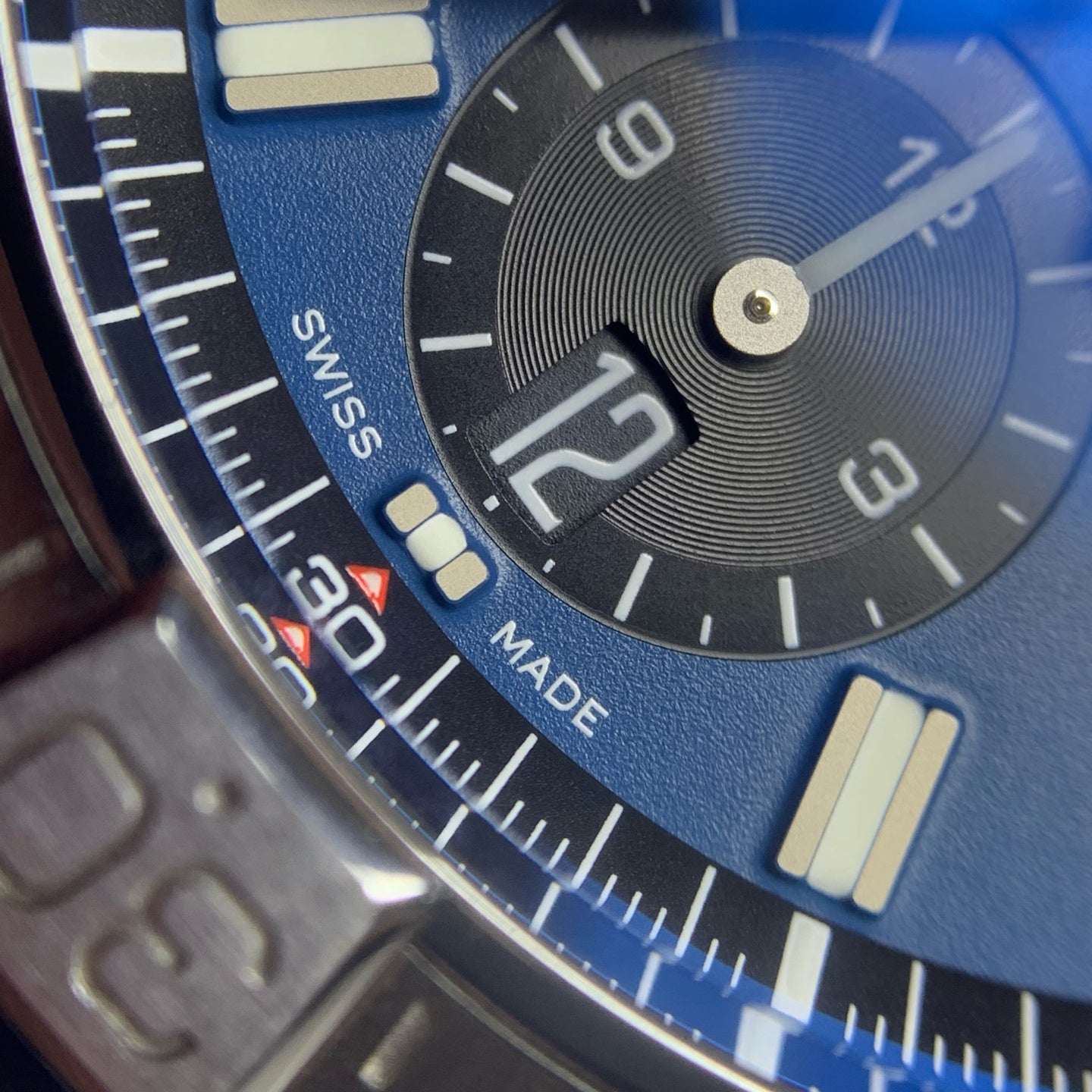 Breitling Avenger B01 Chronograph 42 42 AB0146101C1X1