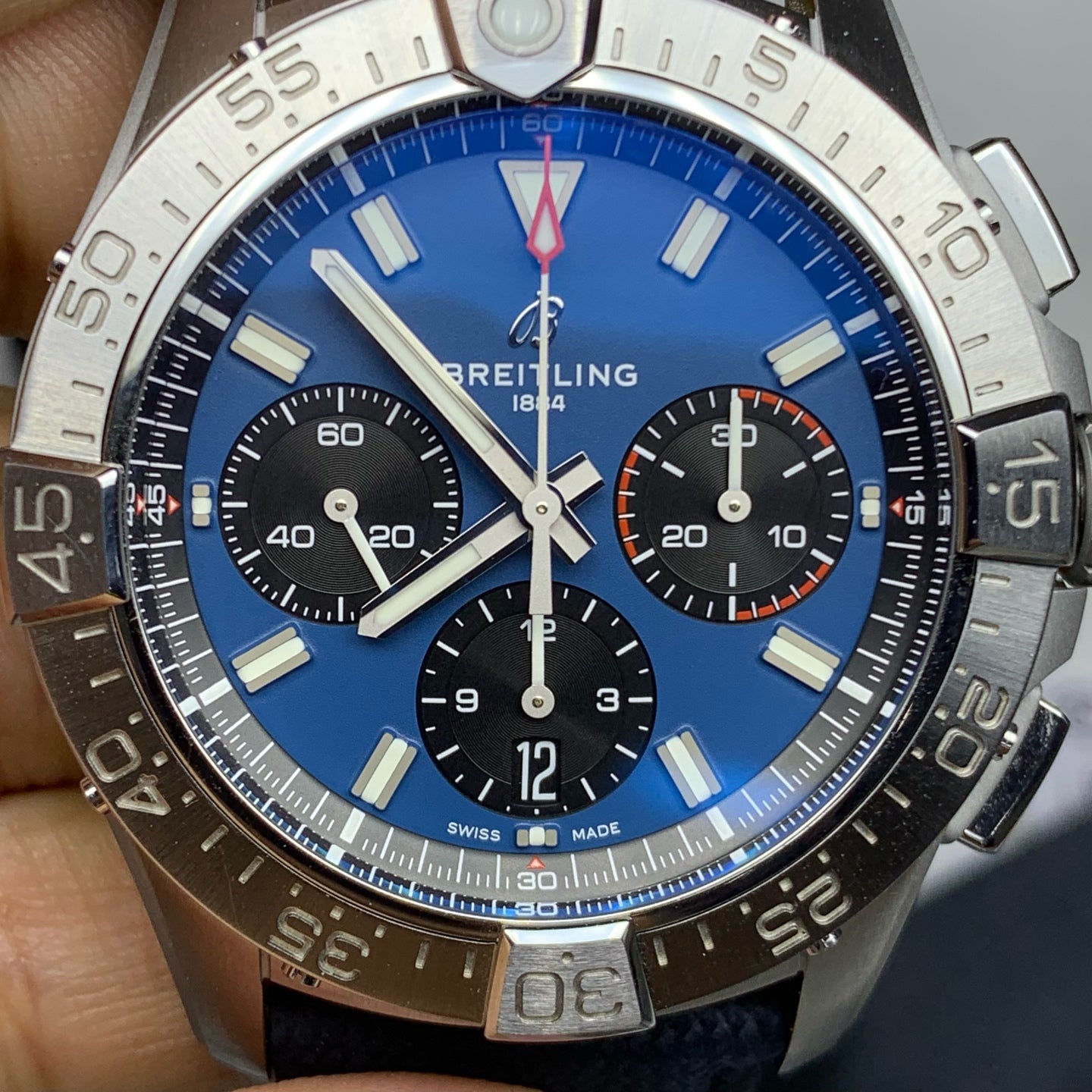 Breitling Avenger B01 Chronograph 42 42 AB0146101C1X1