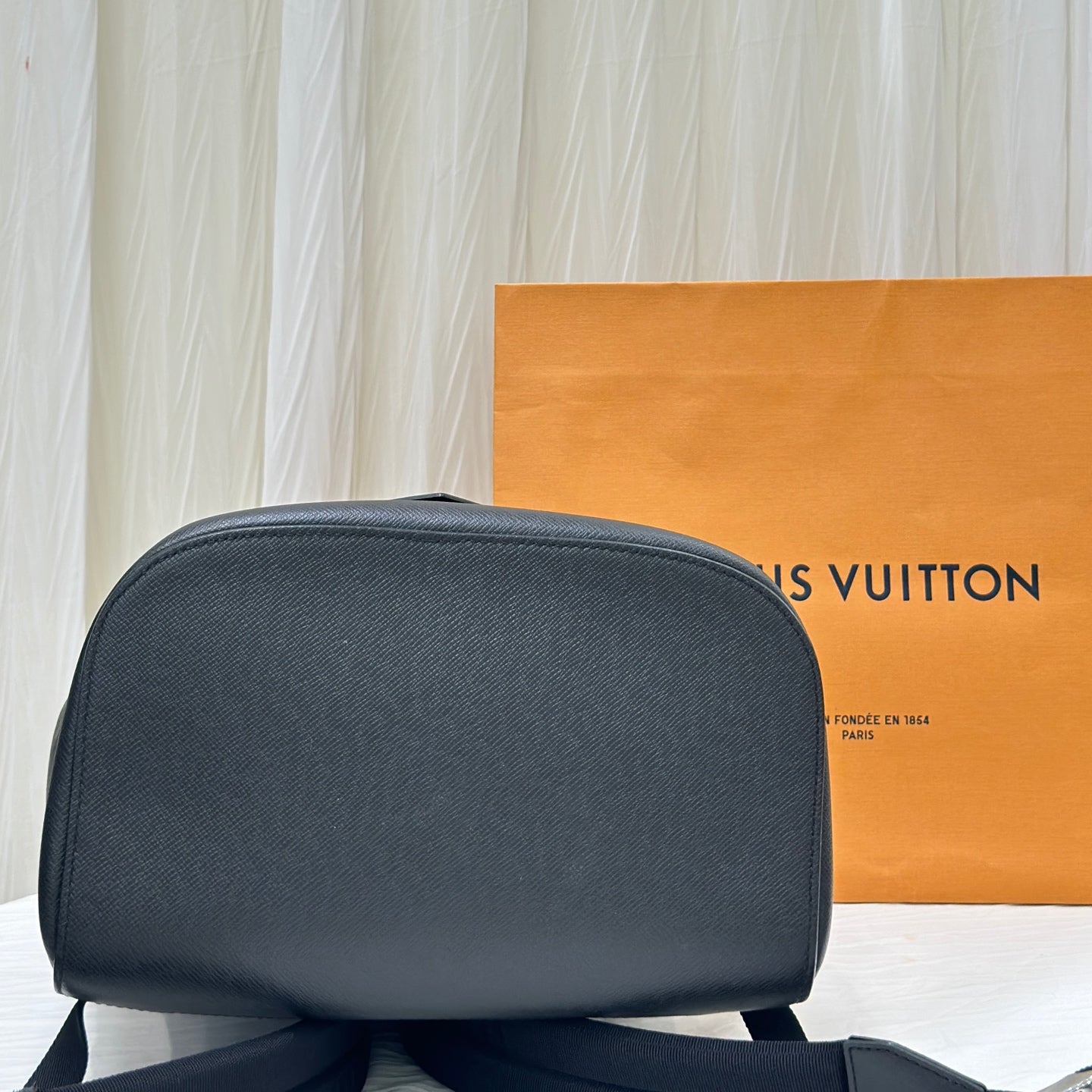 Louis Vuitton Black Backpack 29.0x 42.5x 18.0 cm M30147