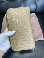 Bottega Veneta Brown 114076-V001N-2608