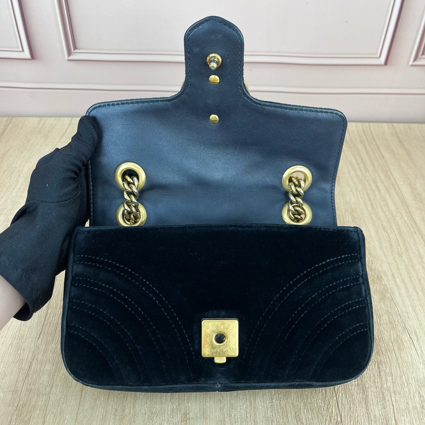 Gucci Velvet Black