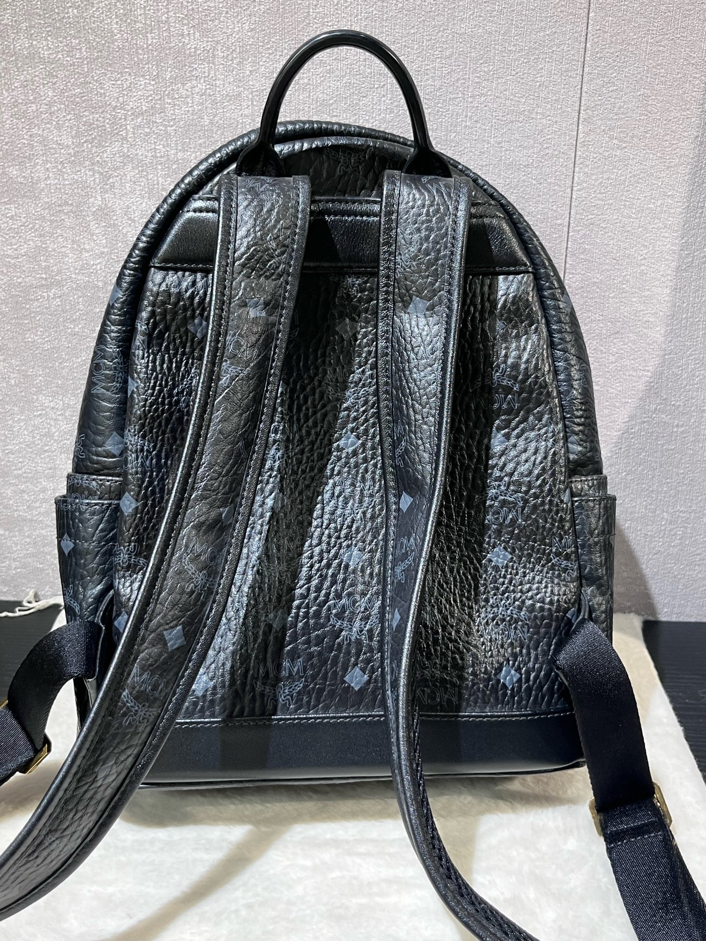 MCM Faux leather Backpack MMKBAVE04BK001