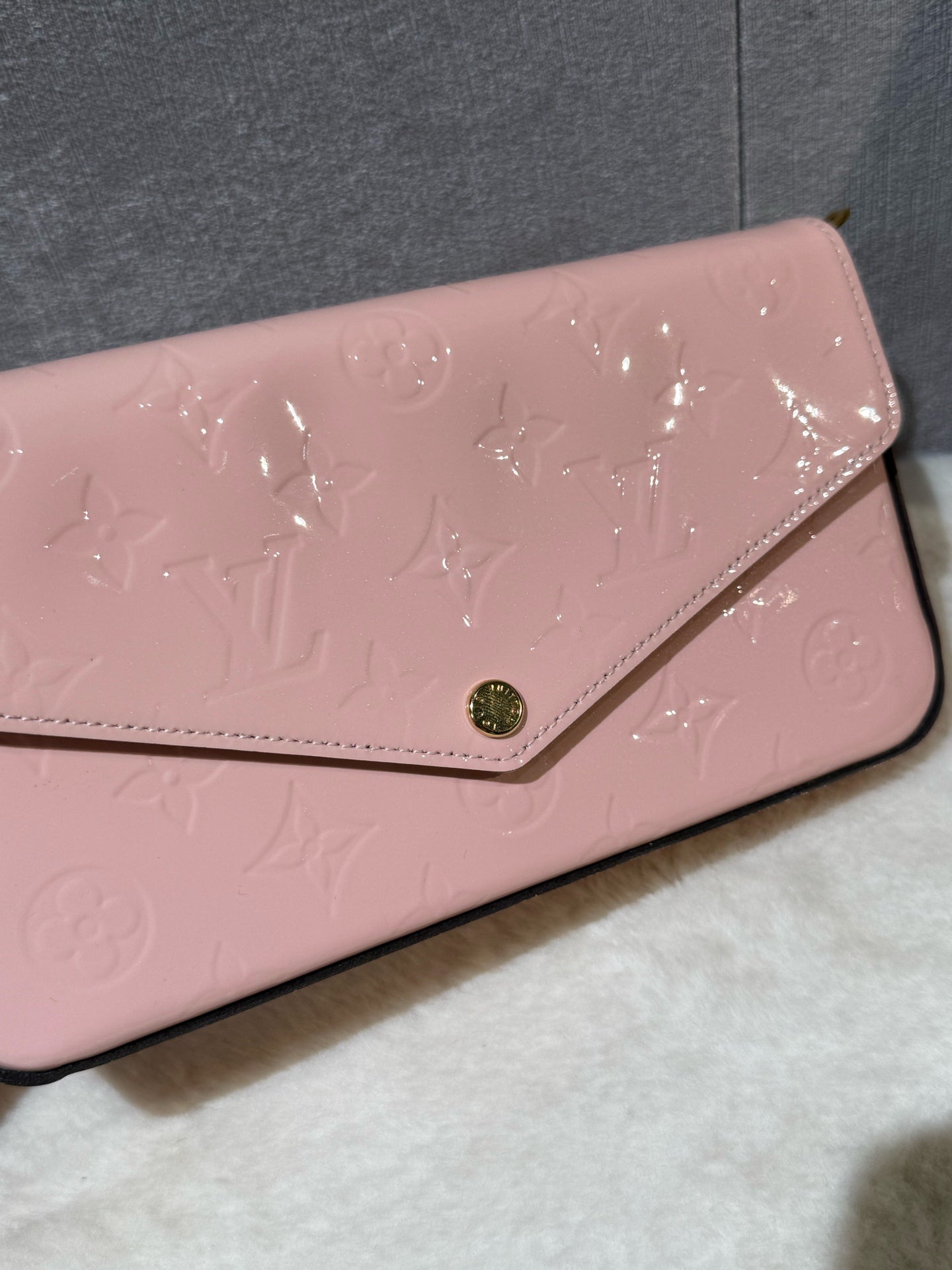 Louis Vuitton M64358