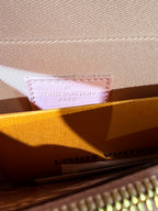 Louis Vuitton M64358