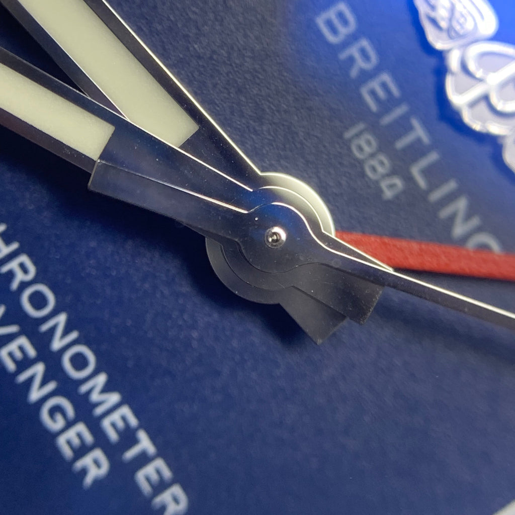 Breitling Avenger 45 millimeters A32395101C1X1