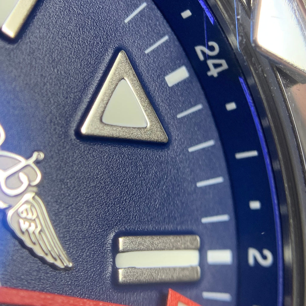 Breitling Avenger 45 millimeters A32395101C1X1