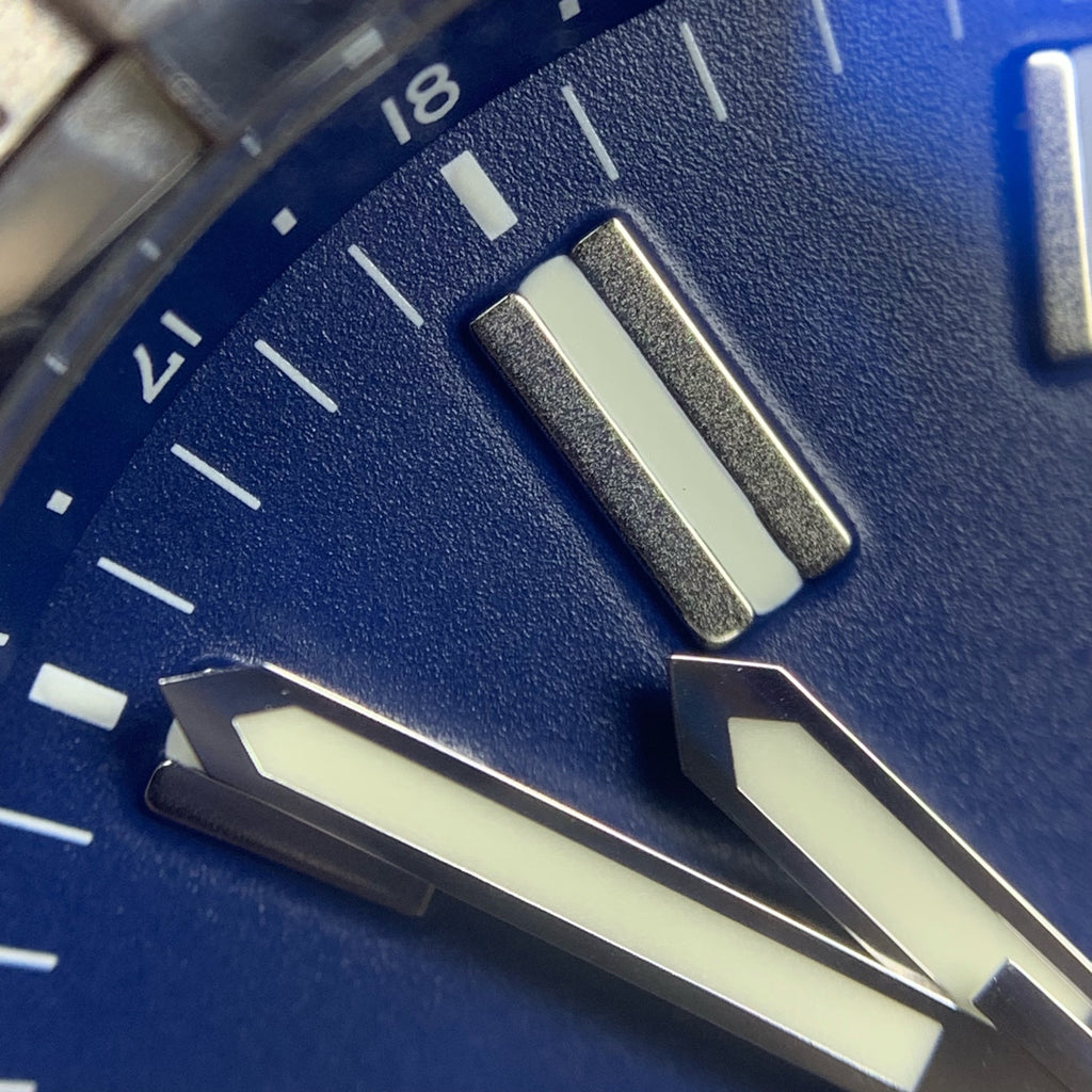 Breitling Avenger 45 millimeters A32395101C1X1