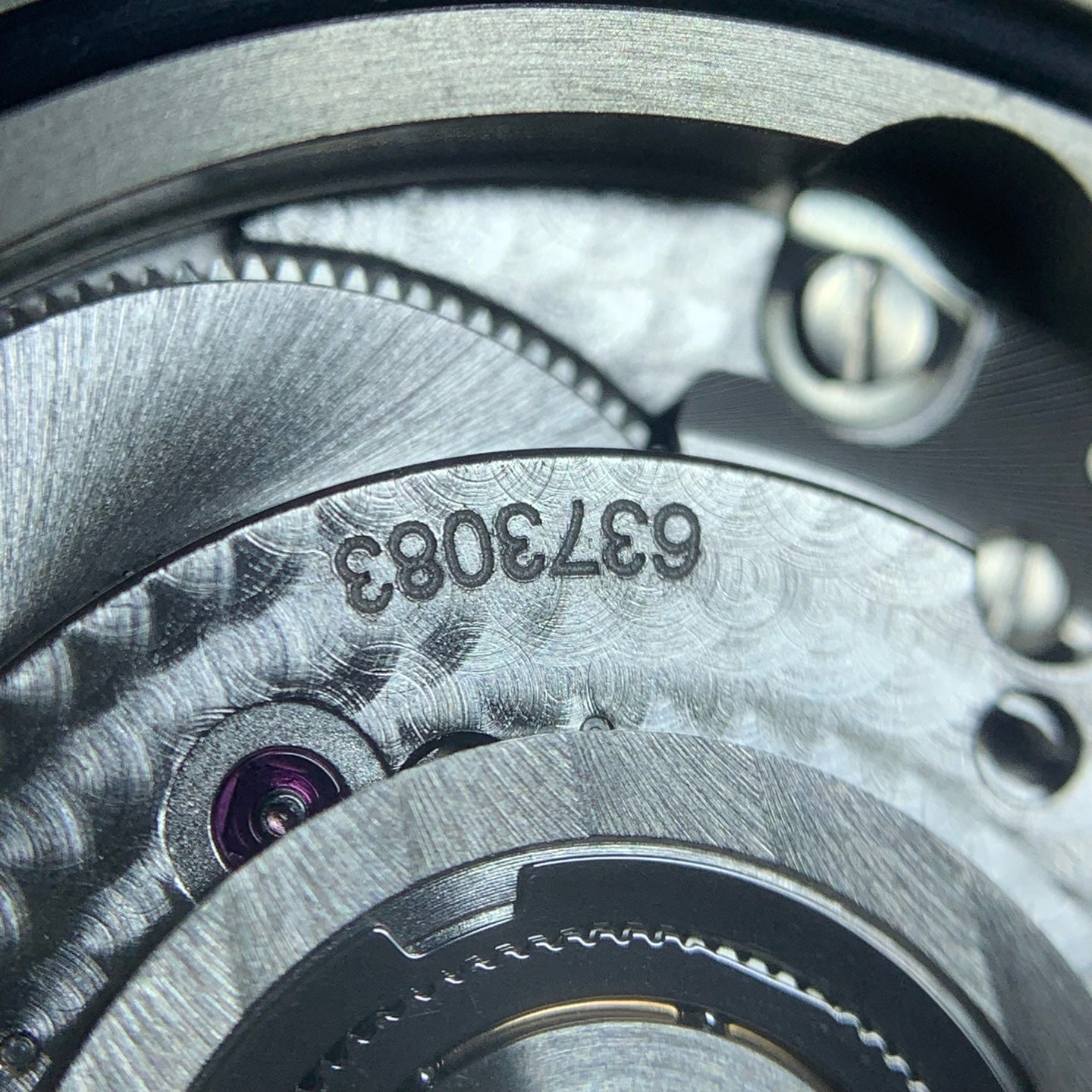 Breitling Avenger 45 millimeters A32395101C1X1