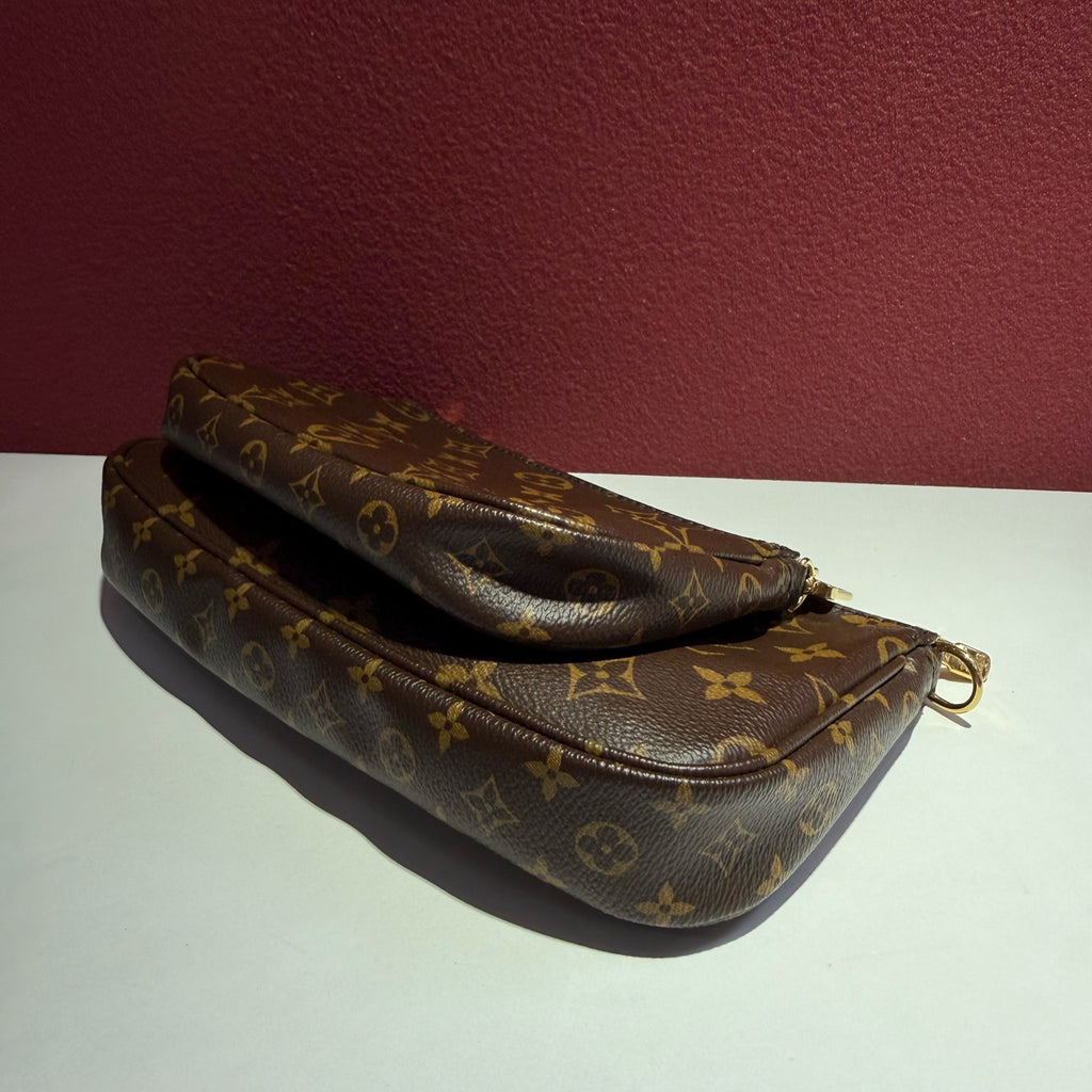 Louis Vuitton Multi Pochette Accessories Crossbody 24 x 13.5 x 4 M44840
