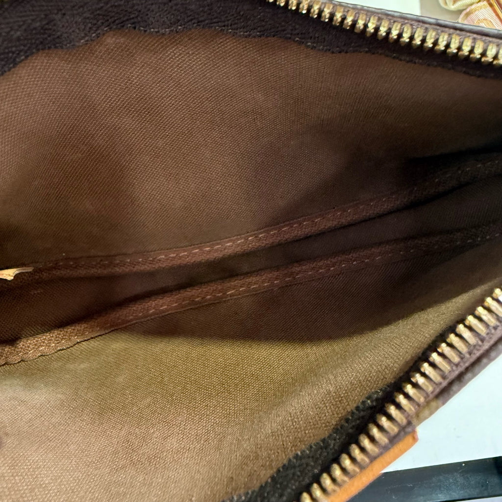 Louis Vuitton Multi Pochette Accessories Crossbody 24 x 13.5 x 4 M44840