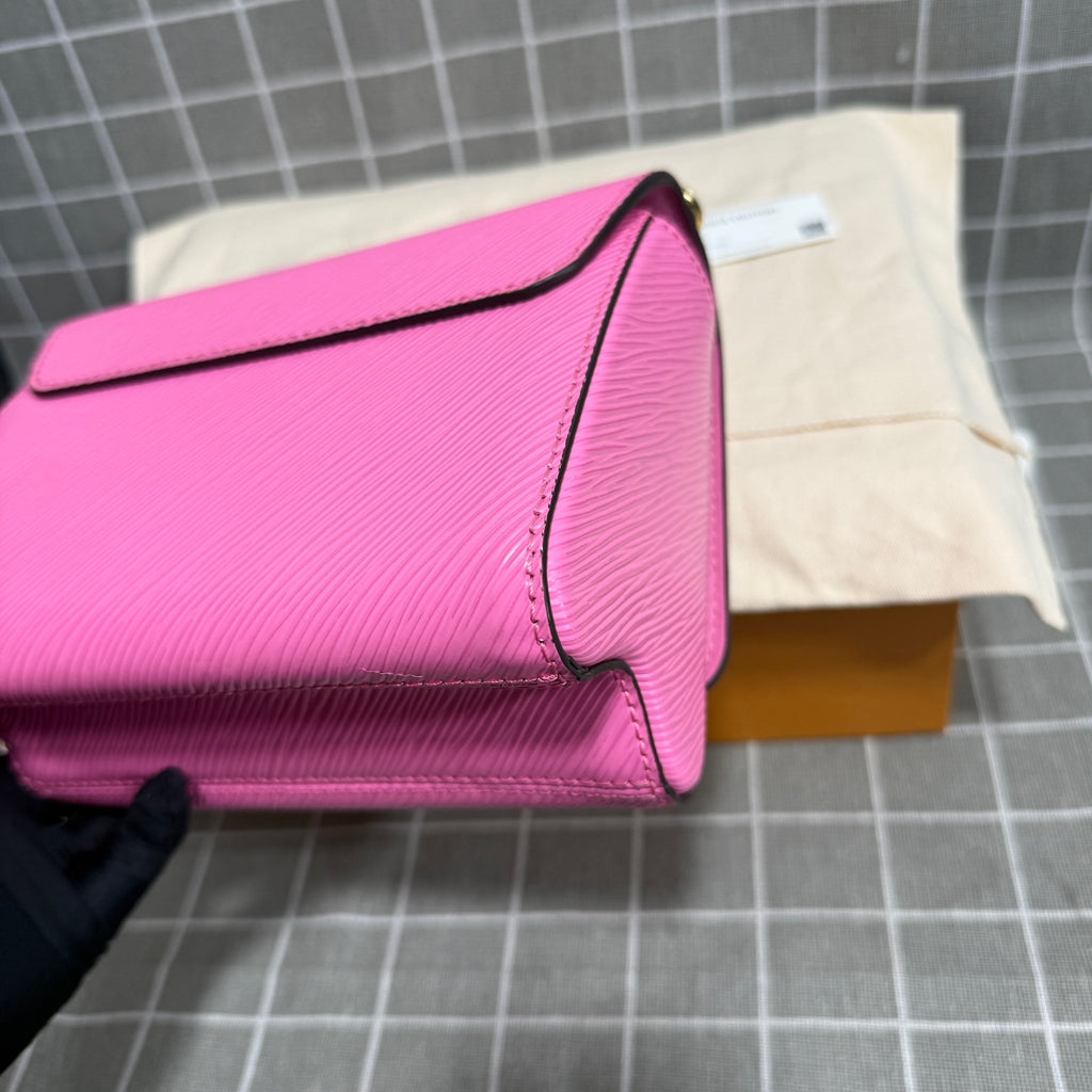 Louis Vuitton Twist Leather M20693
