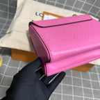 Louis Vuitton Twist Leather M20693