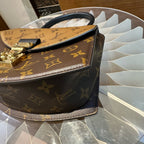 Louis Vuitton Tilsitt M46548