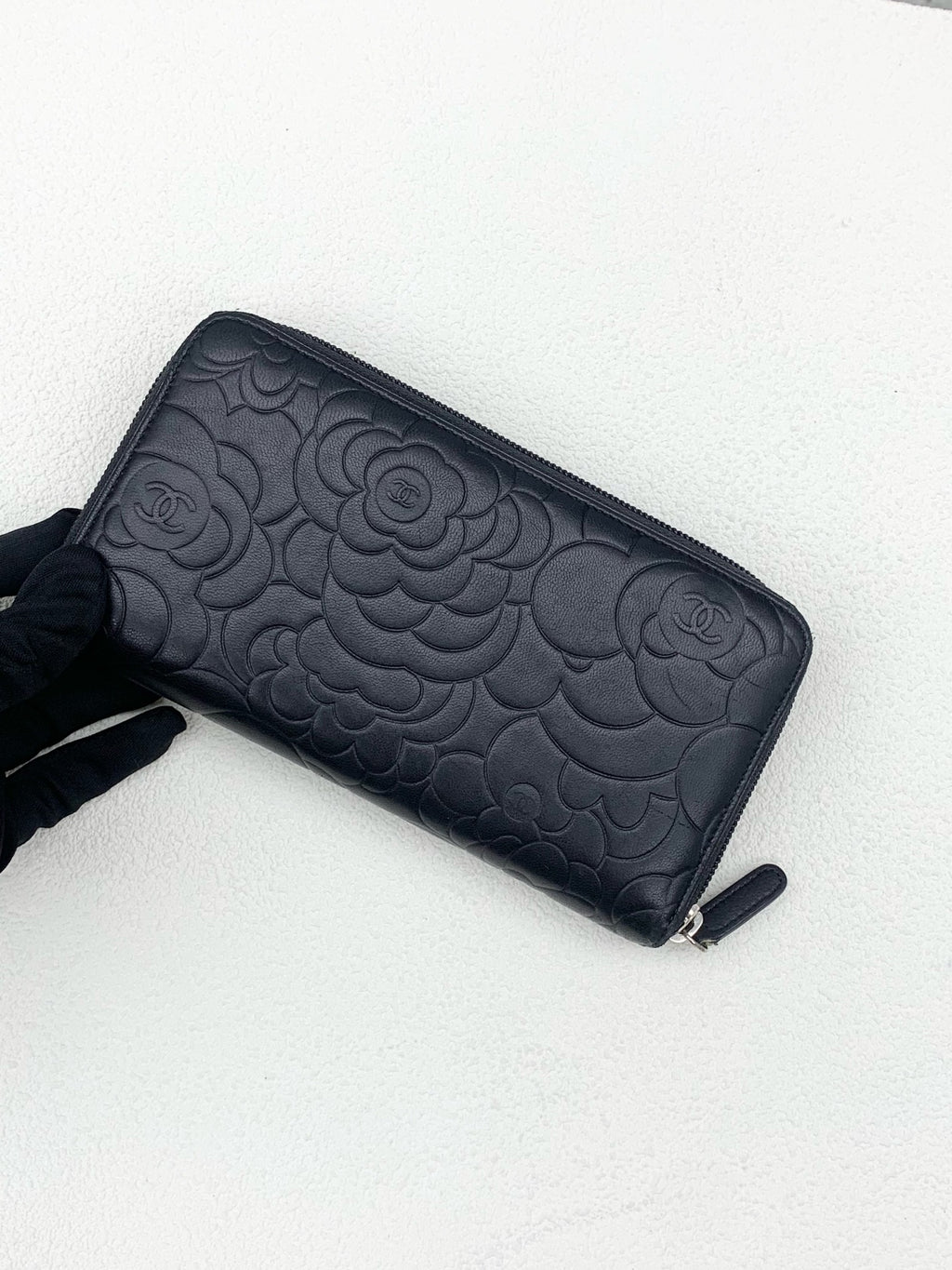 Chanel Black
