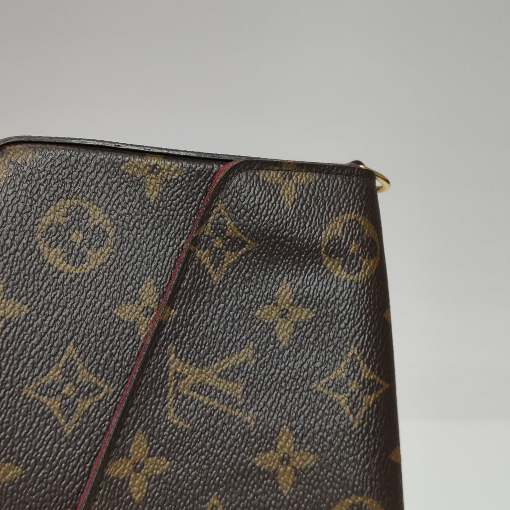 Louis Vuitton Crossbody M61276
