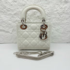 Dior White 17 x 15 x 7 centimeters M0505PCAL-M010