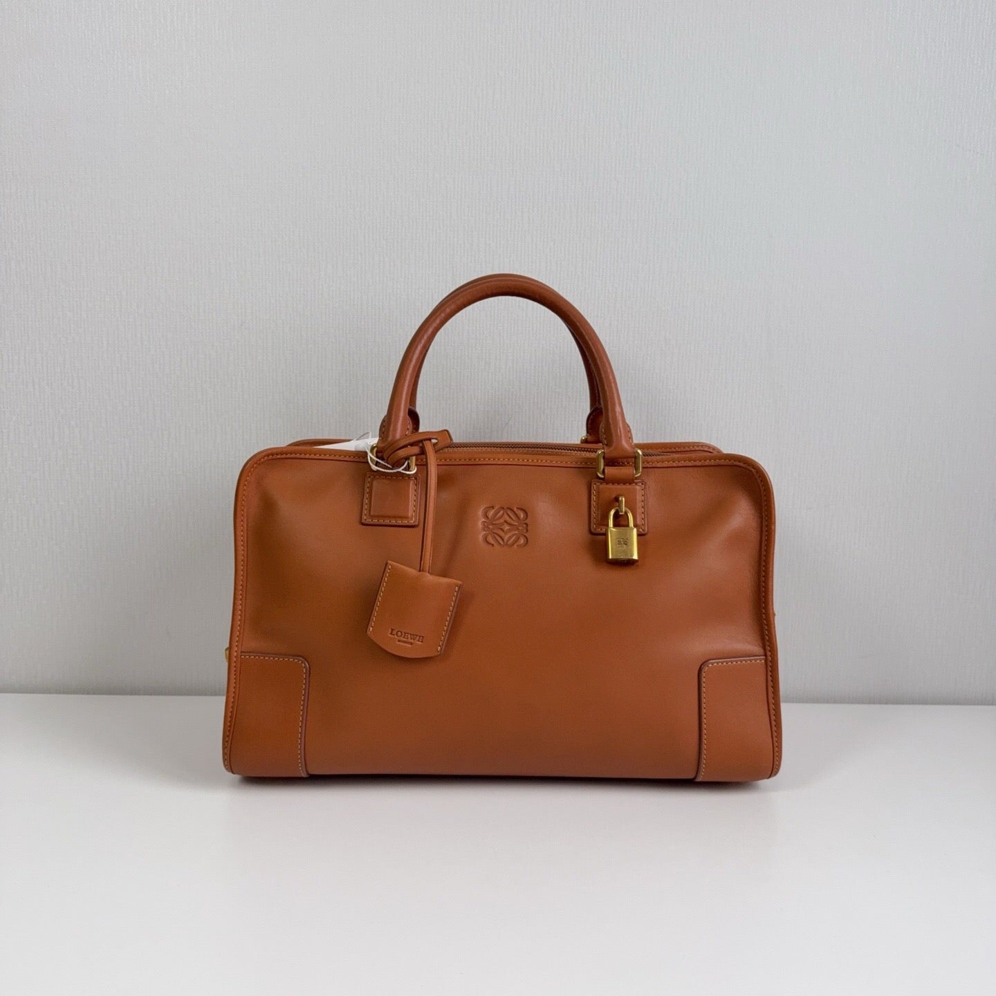 Loewe Amazona Satchel 352.12.N22