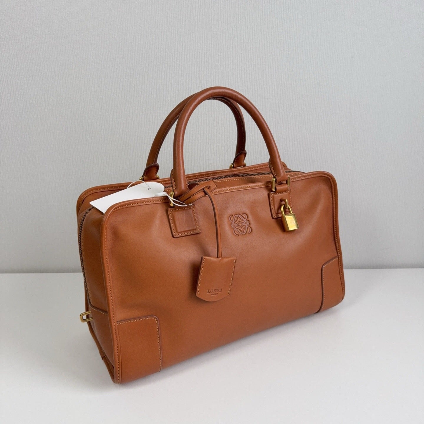 Loewe Amazona Satchel 352.12.N22